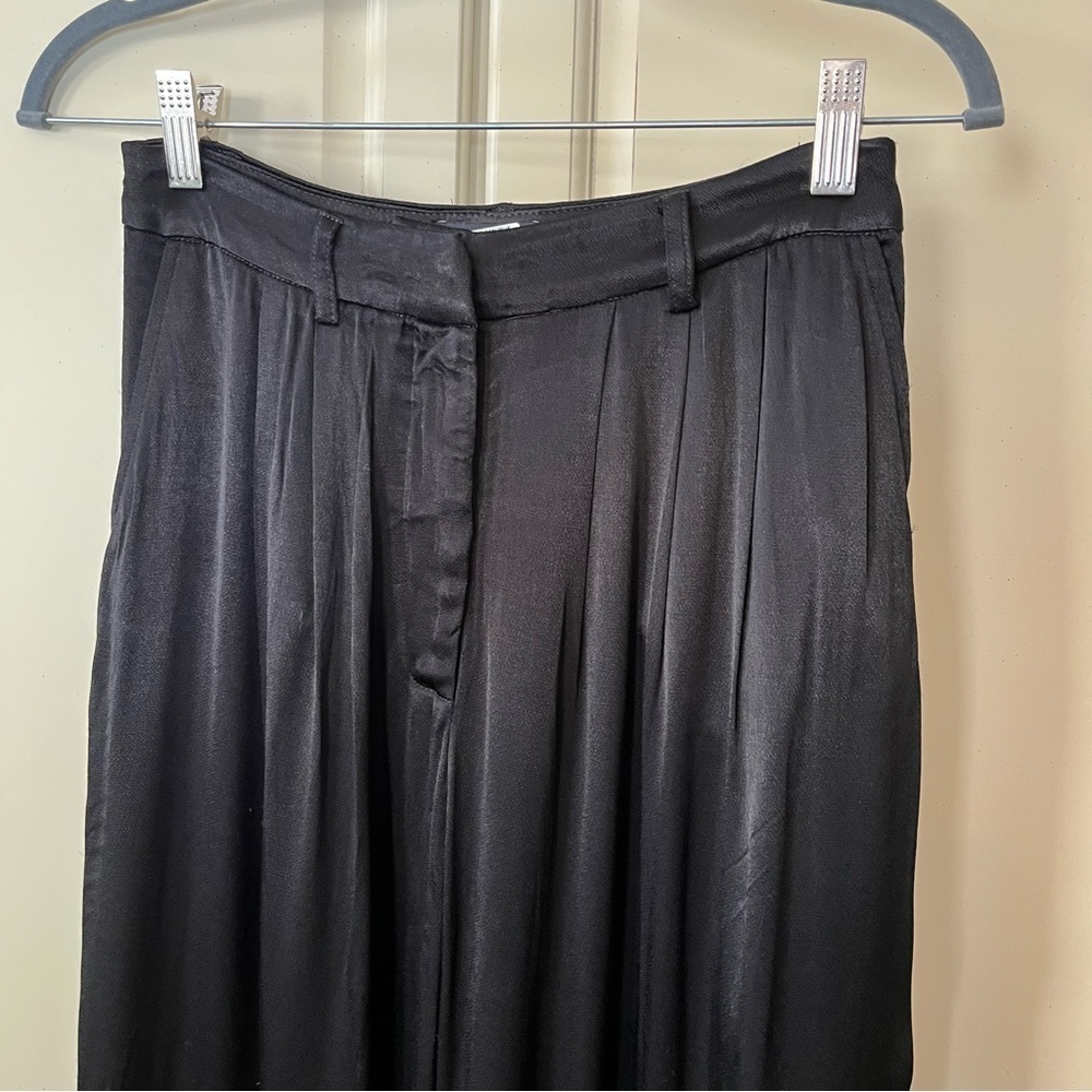 NWT Bardot Lena Pants Pleat Front Satin Black Pin Tuck Wide Leg Woman’s Size XS - Picture 8 of 12